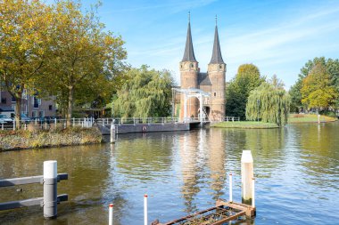 Delft, Hollanda 15 Ekim 2024. Delft 'teki Tarihi Oostpoort.