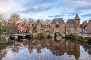 22 Aralık 2024. Amersfoort, Hollanda. Amersfoort, Hollanda 'daki KoppelPoort.
