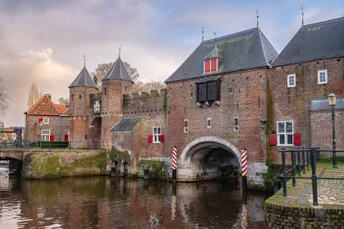 22 Aralık 2024. Amersfoort, Hollanda. Amersfoort, Hollanda 'daki KoppelPoort.