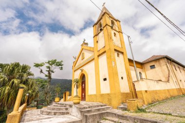 10 Mart 2025. Cemaat efendisi İsa 'ya sığınıyor. Eski kilise Santo Andre SP Brezilya