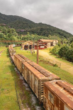 10 Mart 2025. Santo Andre SP Brezilya 'da terk edilmiş bir İngiliz tren istasyonu..