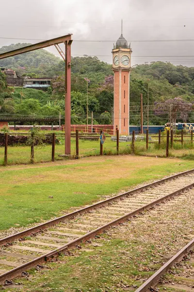 10 Mart 2025. Santo Andre SP Brezilya 'da terk edilmiş bir İngiliz tren istasyonu..