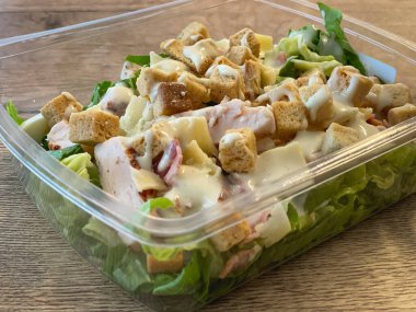 Plastik bir kasede duraklama seansı..