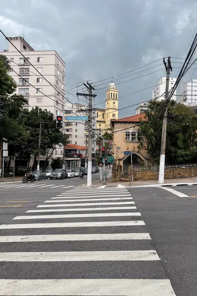 28 Mart 2025 Sao Paulo, Brezilya 'da bir komşu..