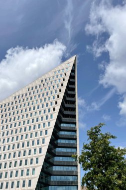 Hollanda, Lahey 'deki Leyweg' deki Cityhall binası. 4 Haziran 2025.