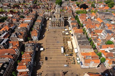 Delft, Hollanda 'nın merkezinden Arial Manzara. Yeni Kilise 'den. 19 Haziran 2025.