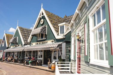 Marken, Hollanda 'da yaz aylarında toerizm. 15 Haziran 2025.