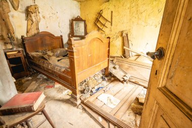 Urbex, Belçika 'da terk edilmiş eski bir ev..