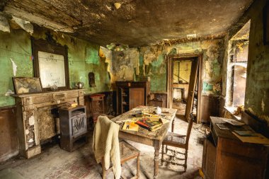 Urbex, Belçika 'da terk edilmiş eski bir ev..