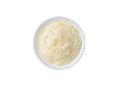 Beyaz arka planda izole bir kasede patates püresi..