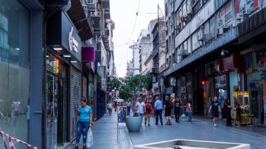 Florida Caddesi sıcak bir yaz gününde
