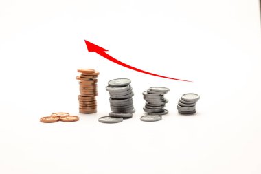 Beyaz masada izole edilmiş bir bar grafiği gibi yükselen ABD parası