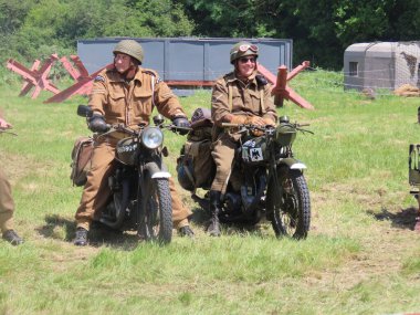 Waterlooville, İngiltere - 25 Mayıs 2024: Solent Military Collectors Club 2. Amaç savaşı yüceltmek değil, dünya tarihinin geçmiş dönemlerinin izleyicilerini eğitmek..