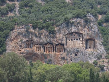 Lycian kaya mezarları, Kaunos, Dalyan Delta, Türk Ege, Türkiye 'deki kayalıklardaki mezar yerleri