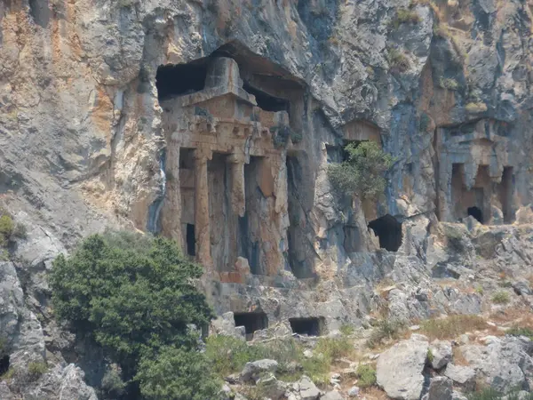 Lycian kaya mezarları, Kaunos, Dalyan Delta, Türk Ege, Türkiye 'deki kayalıklardaki mezar yerleri