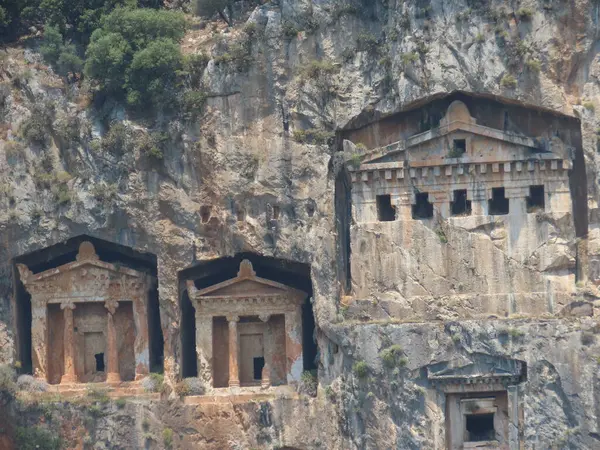 Lycian kaya mezarları, Kaunos, Dalyan Delta, Türk Ege, Türkiye 'deki kayalıklardaki mezar yerleri