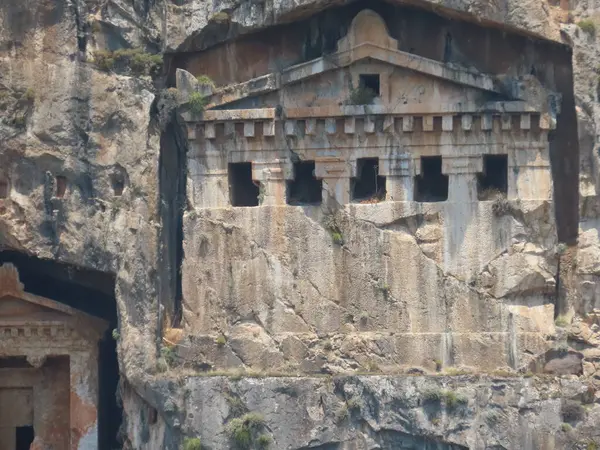 Lycian kaya mezarları, Kaunos, Dalyan Delta, Türk Ege, Türkiye 'deki kayalıklardaki mezar yerleri