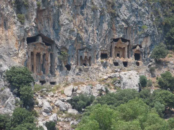 Lycian kaya mezarları, Kaunos, Dalyan Delta, Türk Ege, Türkiye 'deki kayalıklardaki mezar yerleri
