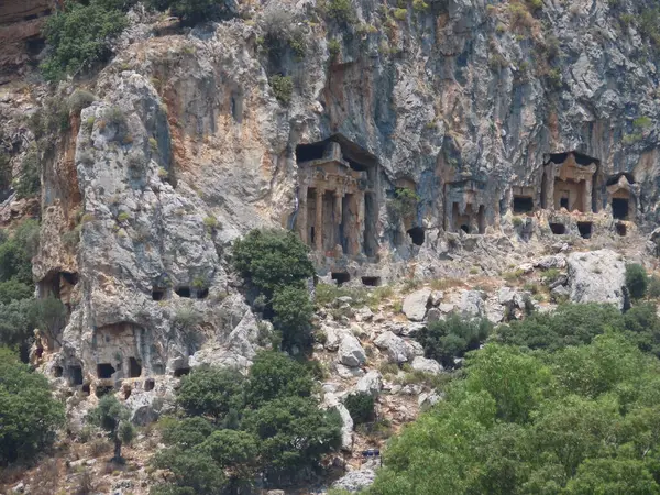 Lycian kaya mezarları, Kaunos, Dalyan Delta, Türk Ege, Türkiye 'deki kayalıklardaki mezar yerleri