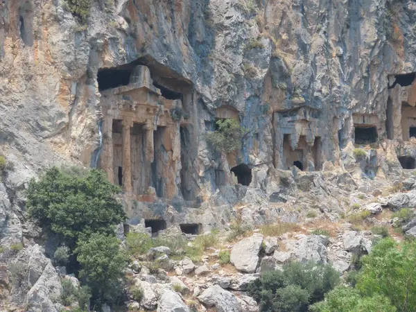 Lycian kaya mezarları, Kaunos, Dalyan Delta, Türk Ege, Türkiye 'deki kayalıklardaki mezar yerleri