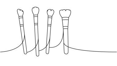 Profesyonel makyaj fırçaları aralıksız bir çizgi çizer. Makyaj ve güzellik aletleri sürekli tek bir çizgiden ibarettir. Vektör doğrusal çizim. Beyaz arkaplanda izole