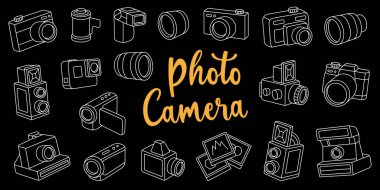 Kamera hatları ayarlandı. Profesyonel fotoğrafçılık. Panjurlu mercekler, video ve aksiyon kamerası, anlık kamera, film şeritleri, fotoğraf çerçeveleri, harici flaşlar. Siyah arkaplanda izole