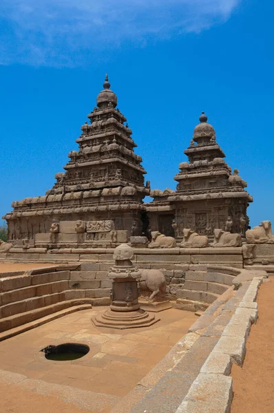 fantastik sanat tasarım Mahabalipuram, dünya mirası Tamil Nadu, Hindistan yakınındaki monolitik ünlü Shore Tapınağı