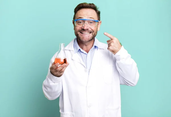 Middle Age Man Smiling Confidently Pointing Own Broad Smile Scientist — Stock Photo, Image