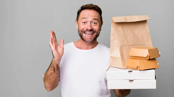 Middle Age Man Feeling Happy Surprised Realizing Solution Idea Delivery — Stock Photo, Image