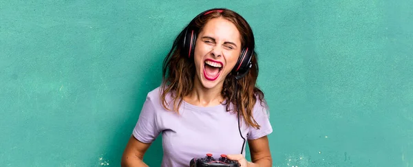 Hispanic Pretty Woman Laughing Out Loud Some Hilarious Joke Gamer — Stockfoto