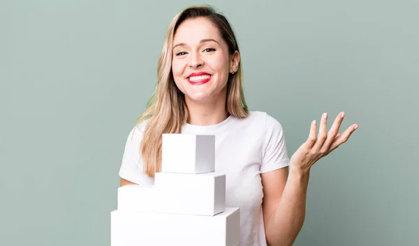 Feeling Happy Surprised Realizing Solution Idea White Boxes Concept — Stockfoto