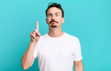 Harika bir fikrin farkına varıp 