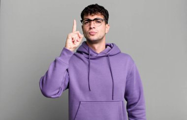 Harika bir fikrin farkına varıp, 