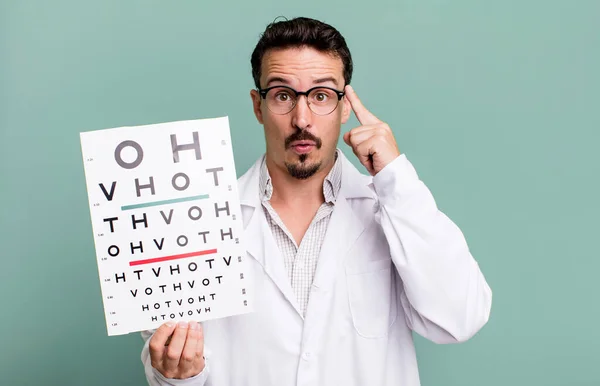 Adult Man Looking Surprised Realizing New Thought Idea Concept Optical — Stockfoto