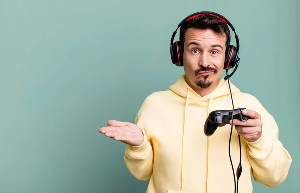 Adult Man Feeling Puzzled Confused Doubting Headset Control Gamer Concept — Stock Photo, Image
