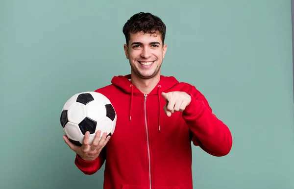 Yetişkin Bir Adam Kamerayı Işaret Ederek Seni Seçiyor Futbol Spor — Stok fotoğraf