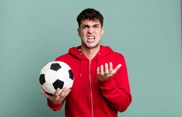 Yetişkin Adam Umutsuz Hayal Kırıklığına Uğramış Stresli Görünüyor Futbol Spor — Stok fotoğraf