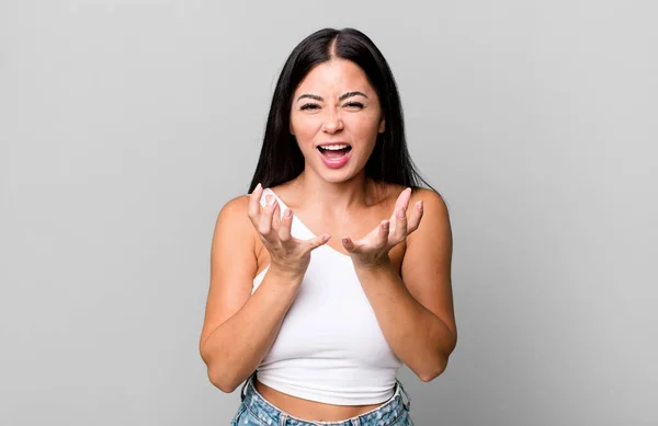 Pretty Latin Woman Looking Desperate Frustrated Stressed Unhappy Annoyed Shouting — Stock Photo, Image