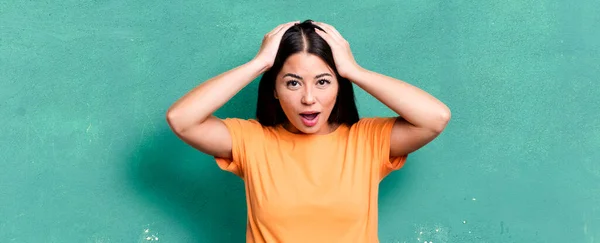 Pretty Latin Woman Looking Excited Surprised Open Mouthed Both Hands — Foto Stock