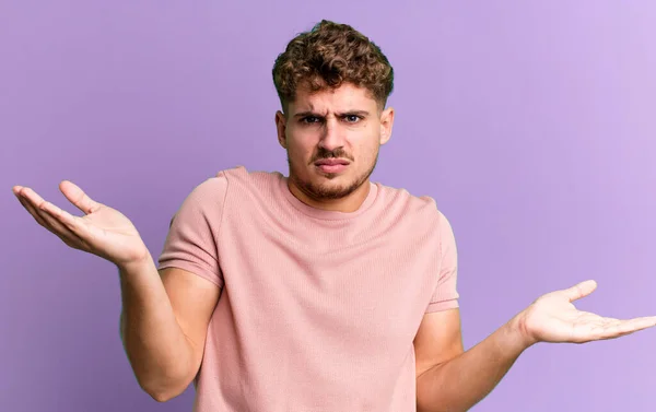 Young Adult Caucasian Man Looking Puzzled Confused Stressed Wondering Different — Stock Photo, Image