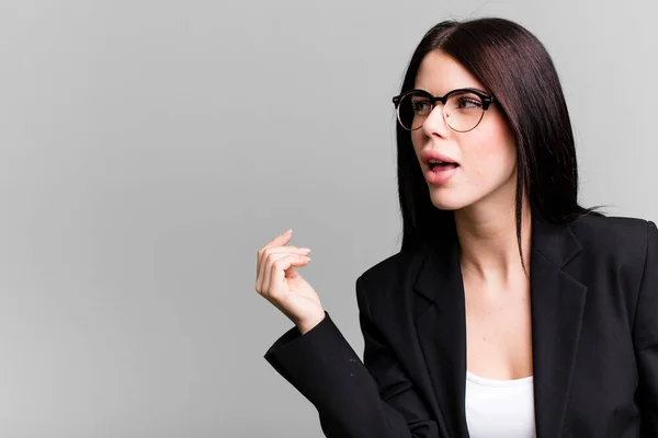 Joven Bonita Mujer Negocios Con Espacio Copia Lado — Foto de Stock