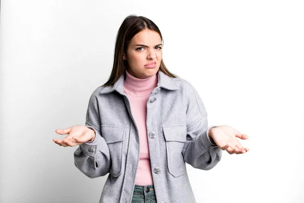 Pretty Young Adult Woman Looking Puzzled Confused Stressed Wondering Different — Stock Photo, Image