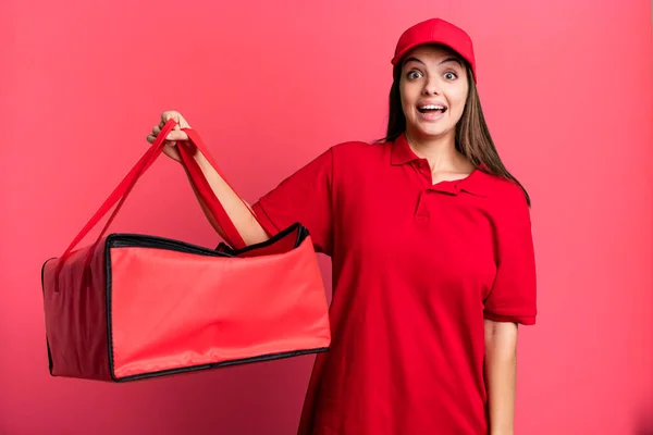 Young Pretty Woman Looking Happy Pleasantly Surprised Pizza Delivery Concept — ストック写真