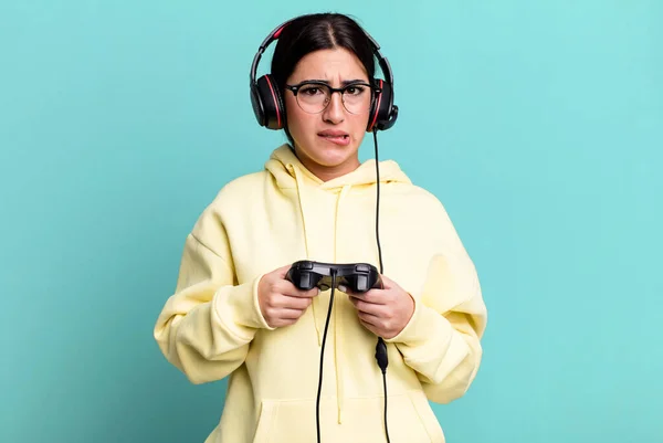 Looking Puzzled Confused Gamer Concept — Foto Stock