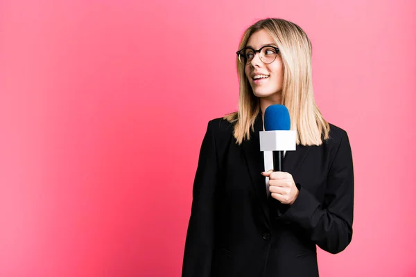 Young Pretty Journalist Presenter Woman Microphone — Stockfoto