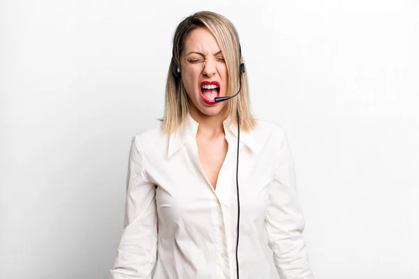 Pretty Blonde Woman Shouting Aggressively Looking Very Angry Telemarketer Concept — Foto de Stock