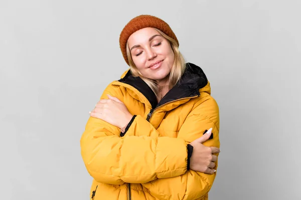 Pretty Caucasian Woman Wearing Anorak Cold Winter Concept — Stockfoto