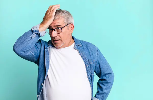 Middle Age Senior Man Raising Palm Forehead Thinking Oops Making — Stockfoto