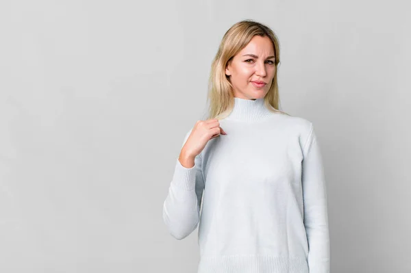 Caucasian Blonde Woman Looking Arrogant Successful Positive Proud Copy Space — Stockfoto