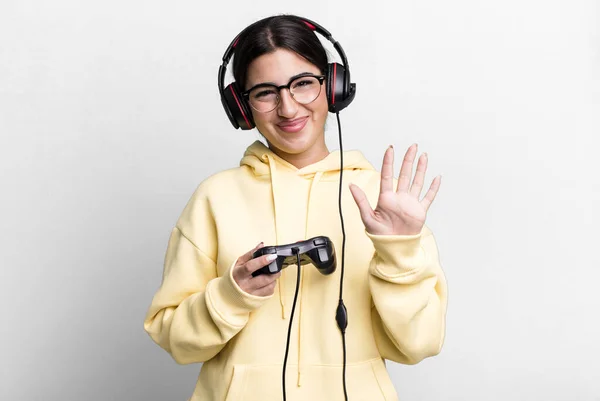 Smiling Looking Friendly Showing Number Five Gamer Concept — Stockfoto